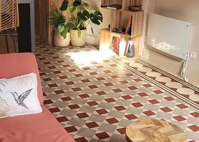 Апартаменты Amazo Nid Exotique Proche De Bordeaux Saint-Antoine (Gers)